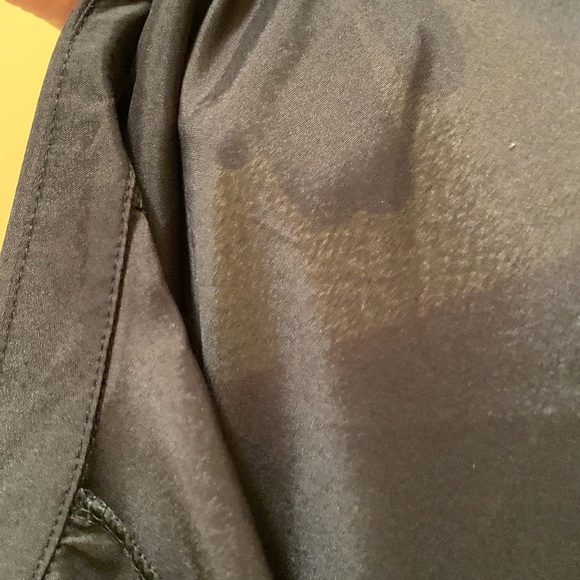 V collar Loop button dress down shirt - Picture 8 of 9